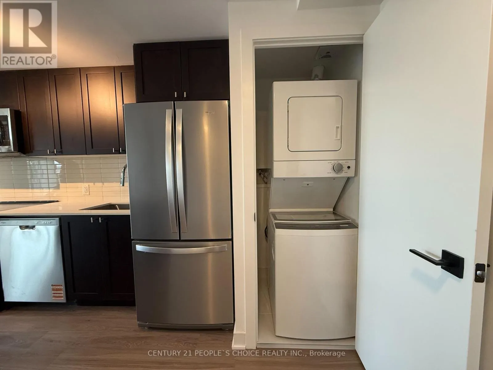 106 - 2782 BARTON ESTATES E