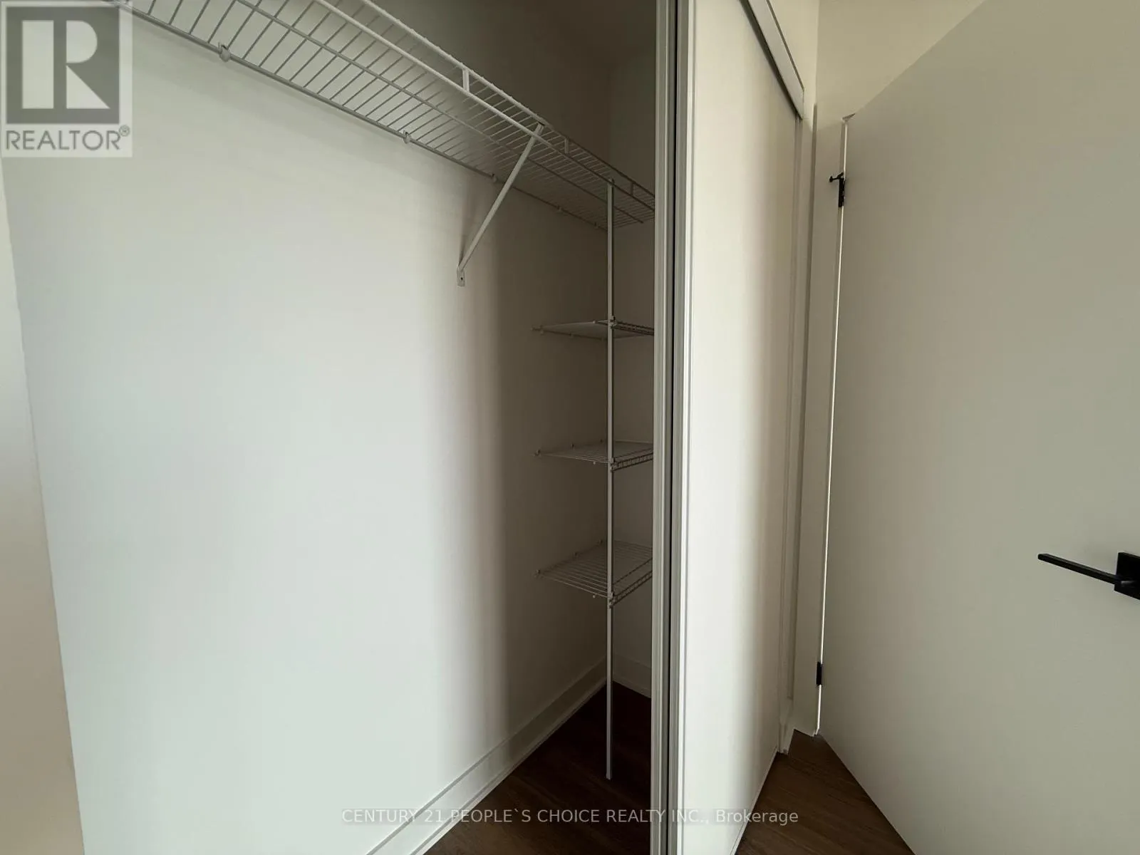 106 - 2782 BARTON ESTATES E