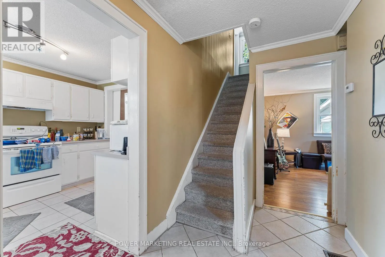 979 RIVER ROAD