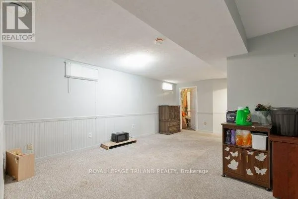 26 REDWOOD LANE