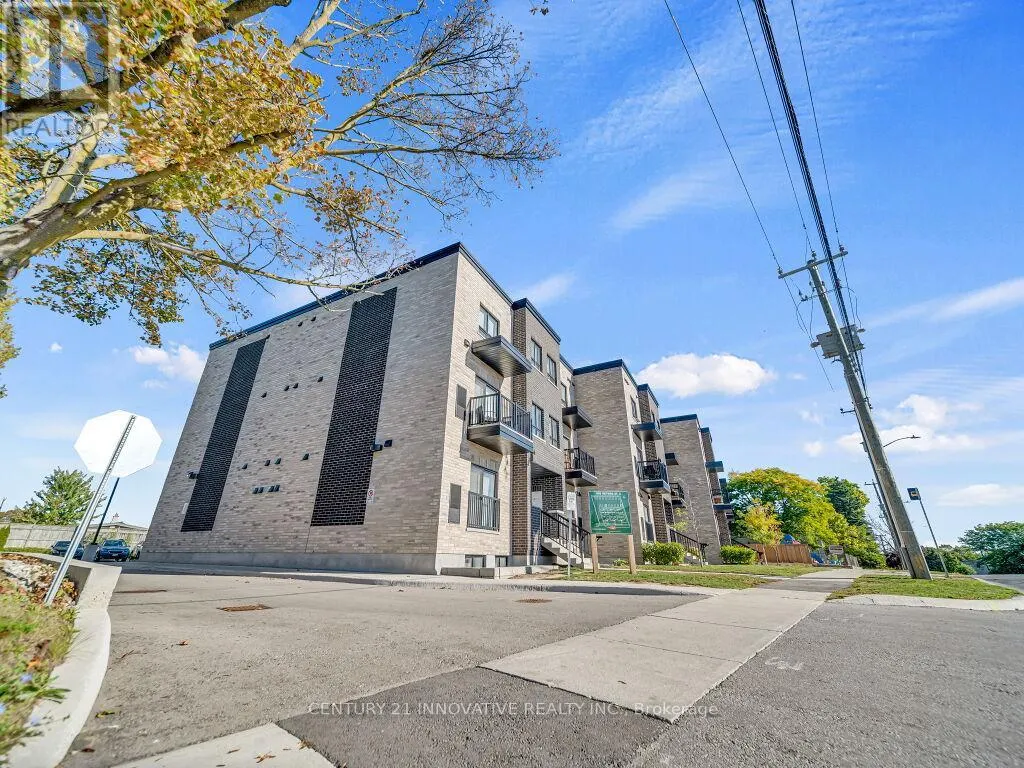17 - 600 VICTORIA STREET