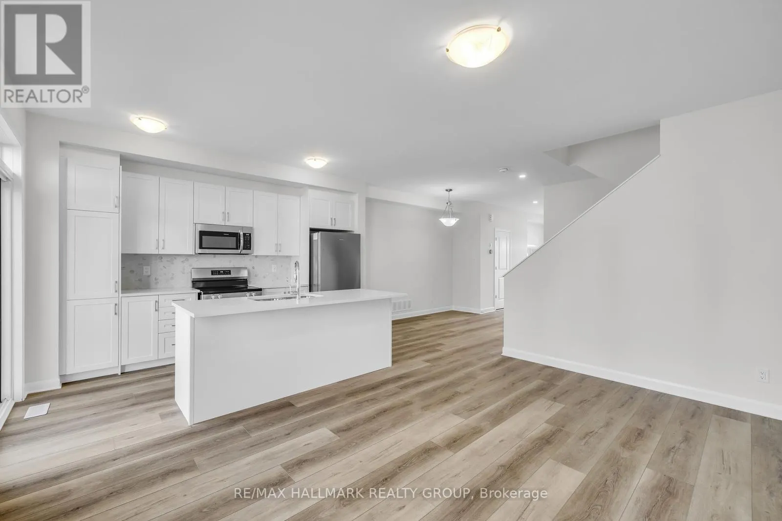 2526 ESPIRIT DRIVE