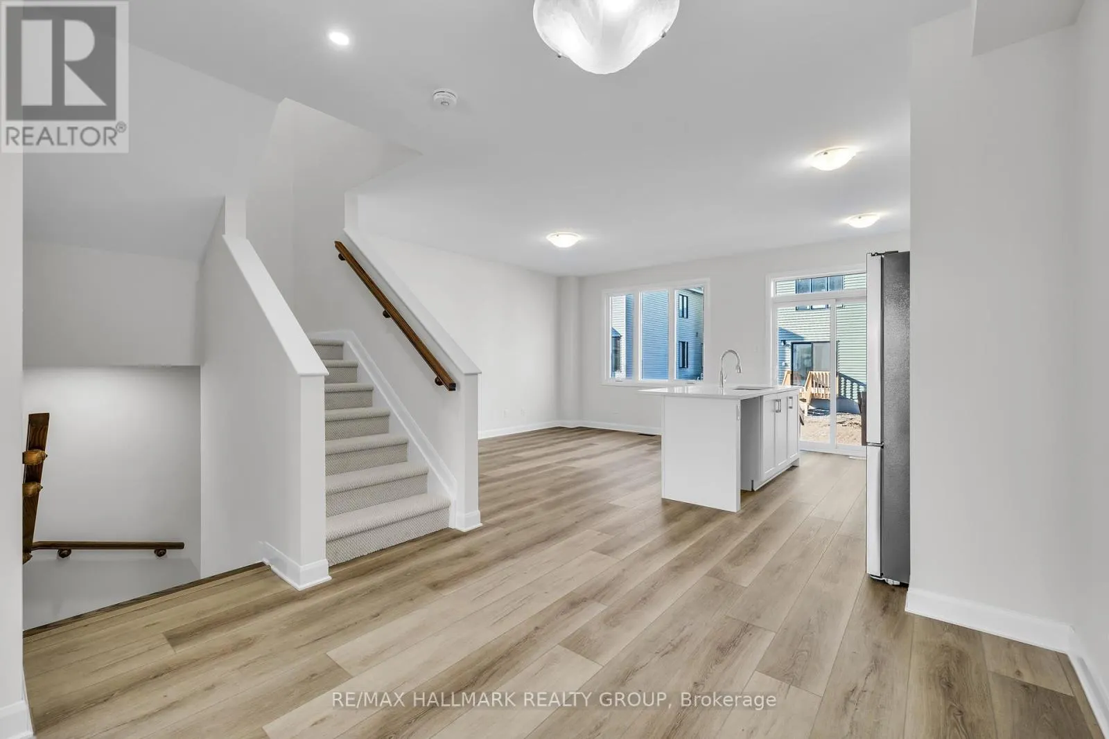 2526 ESPIRIT DRIVE