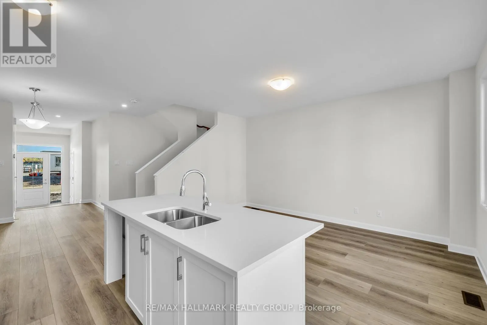 2526 ESPIRIT DRIVE