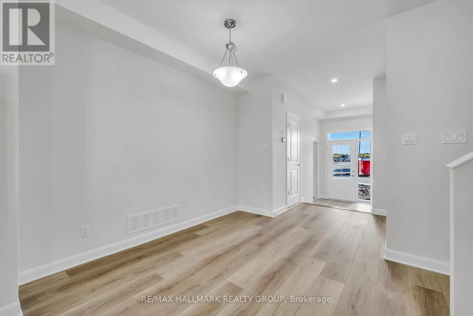 2526 ESPIRIT DRIVE