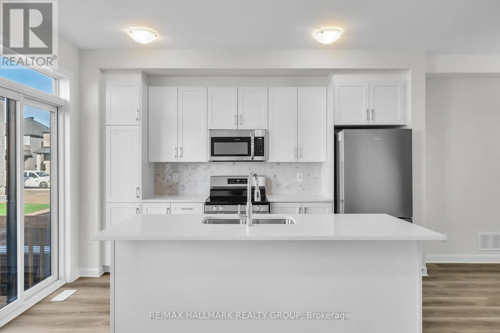 2526 ESPIRIT DRIVE