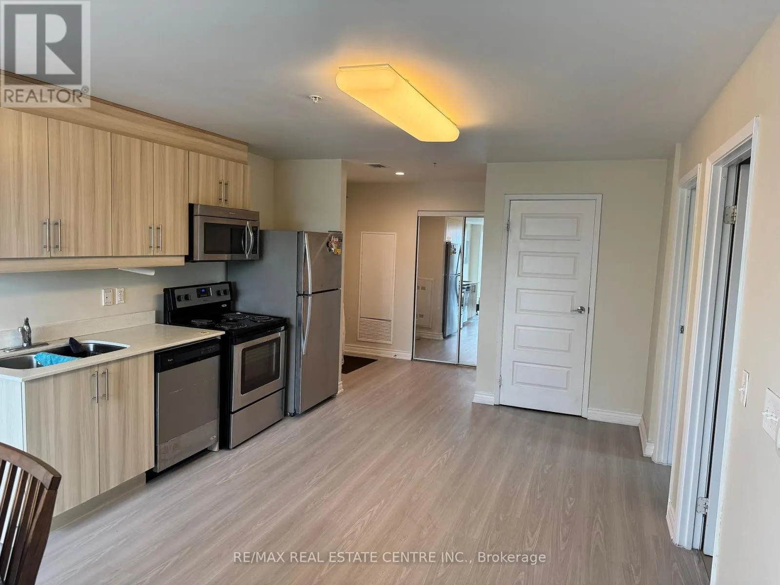 502 - 160 KING STREET N