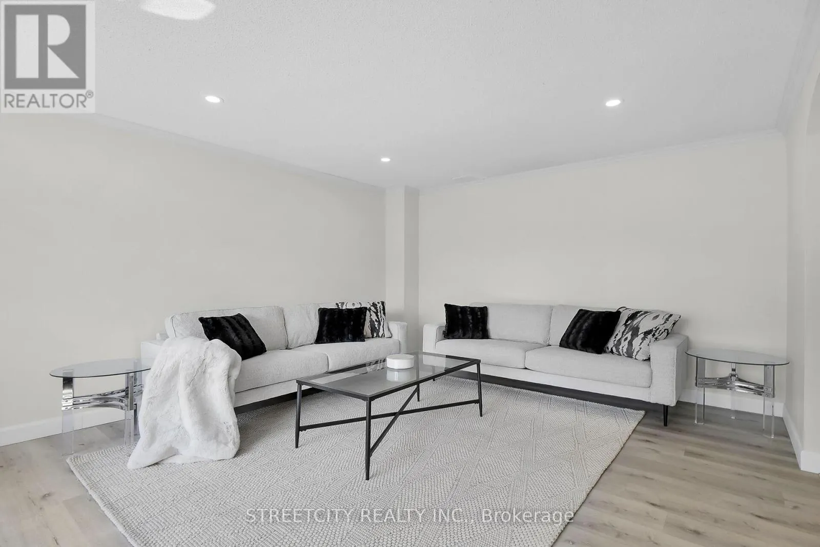 402 HOMESTEAD COURT