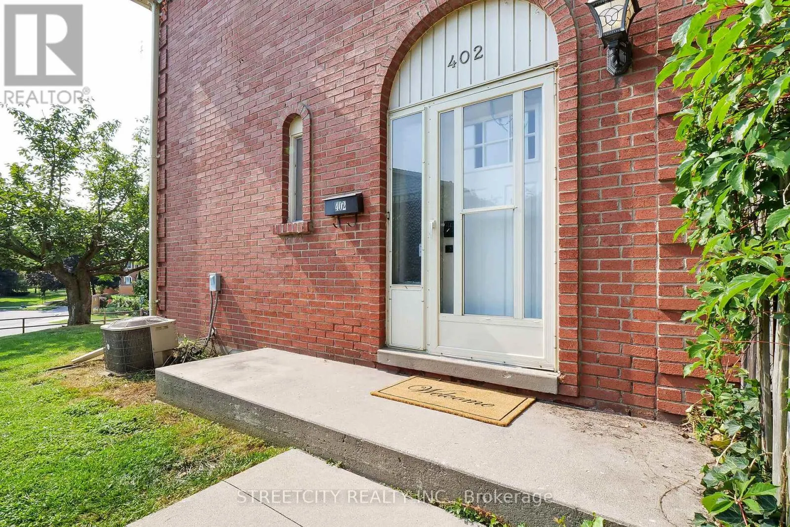 402 HOMESTEAD COURT