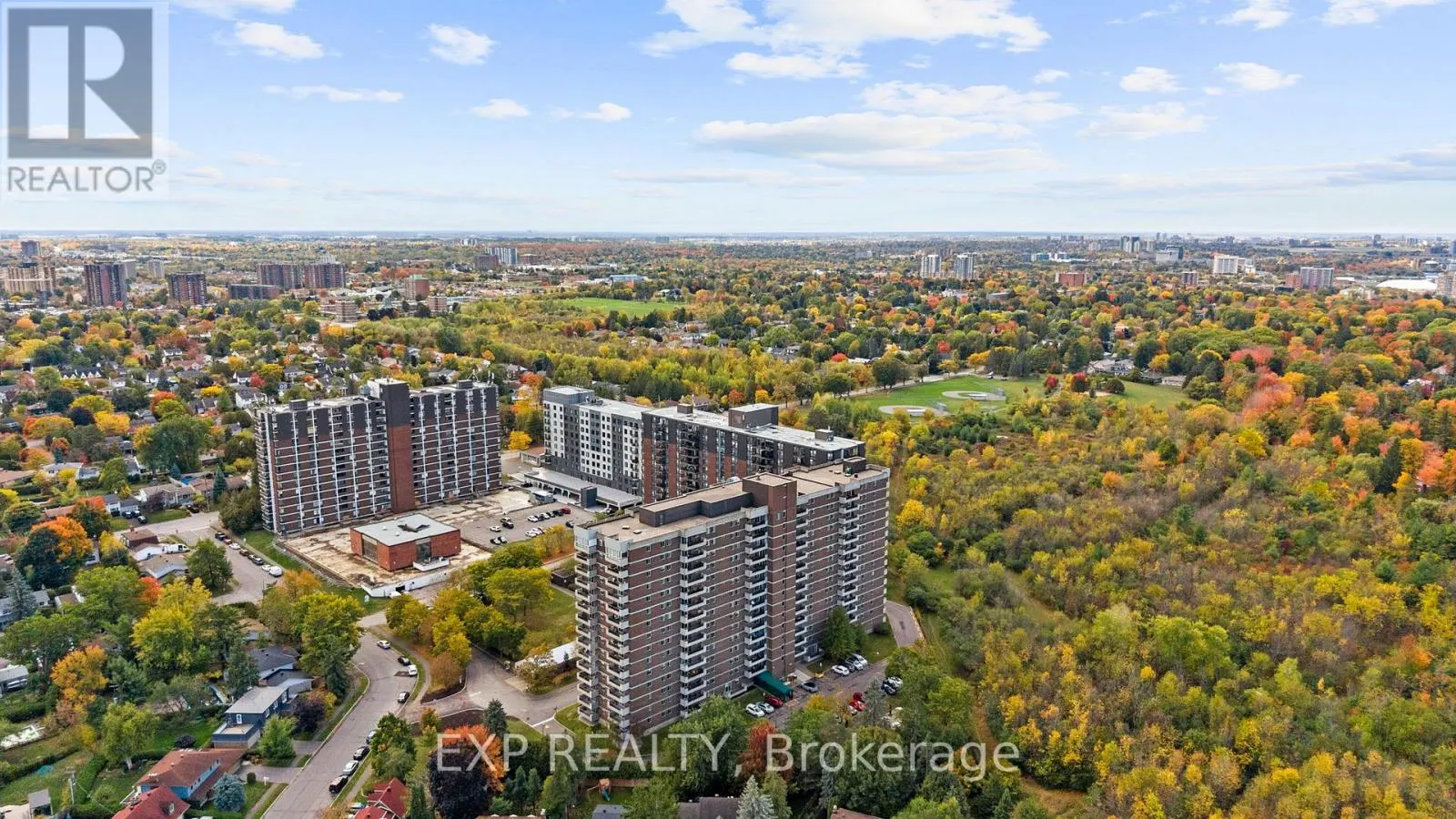 903 - 1705 PLAYFAIR DRIVE