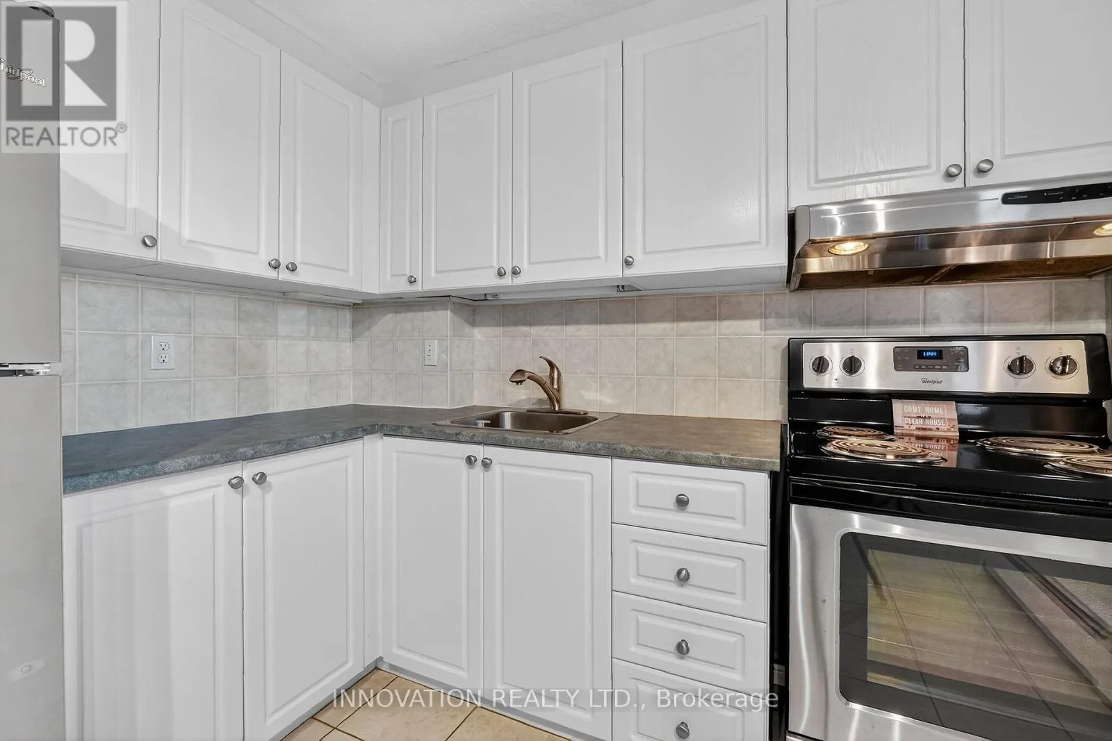 1015 - 915 ELMSMERE ROAD