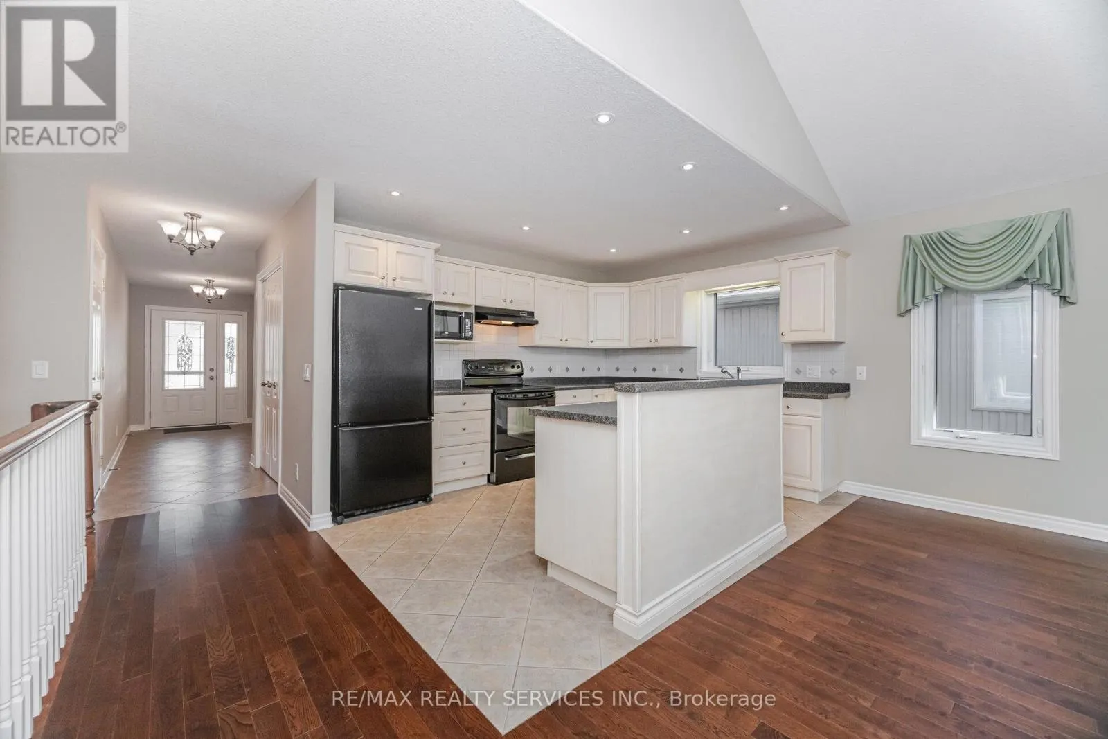 43 ROSE GLEN CRESCENT