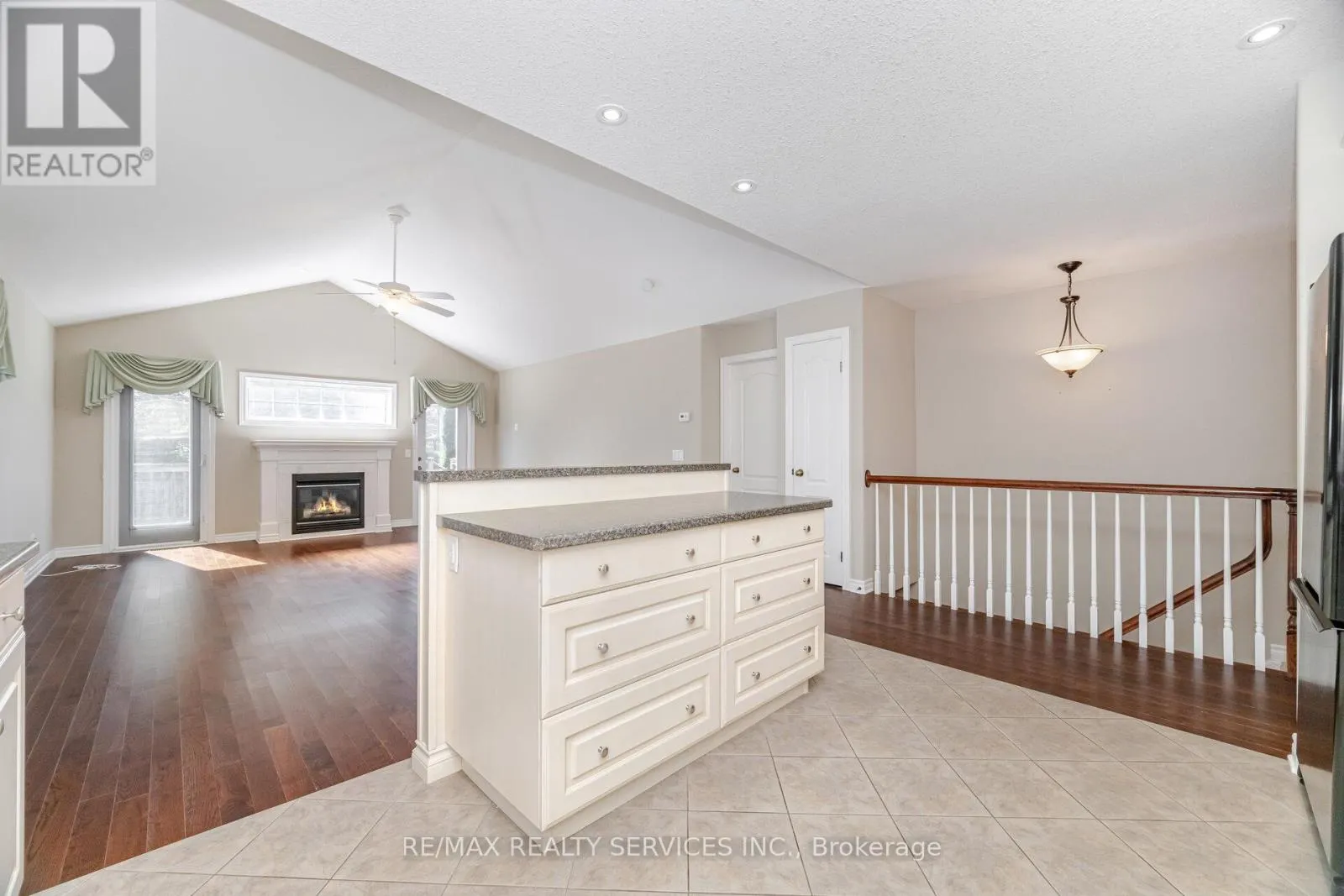 43 ROSE GLEN CRESCENT
