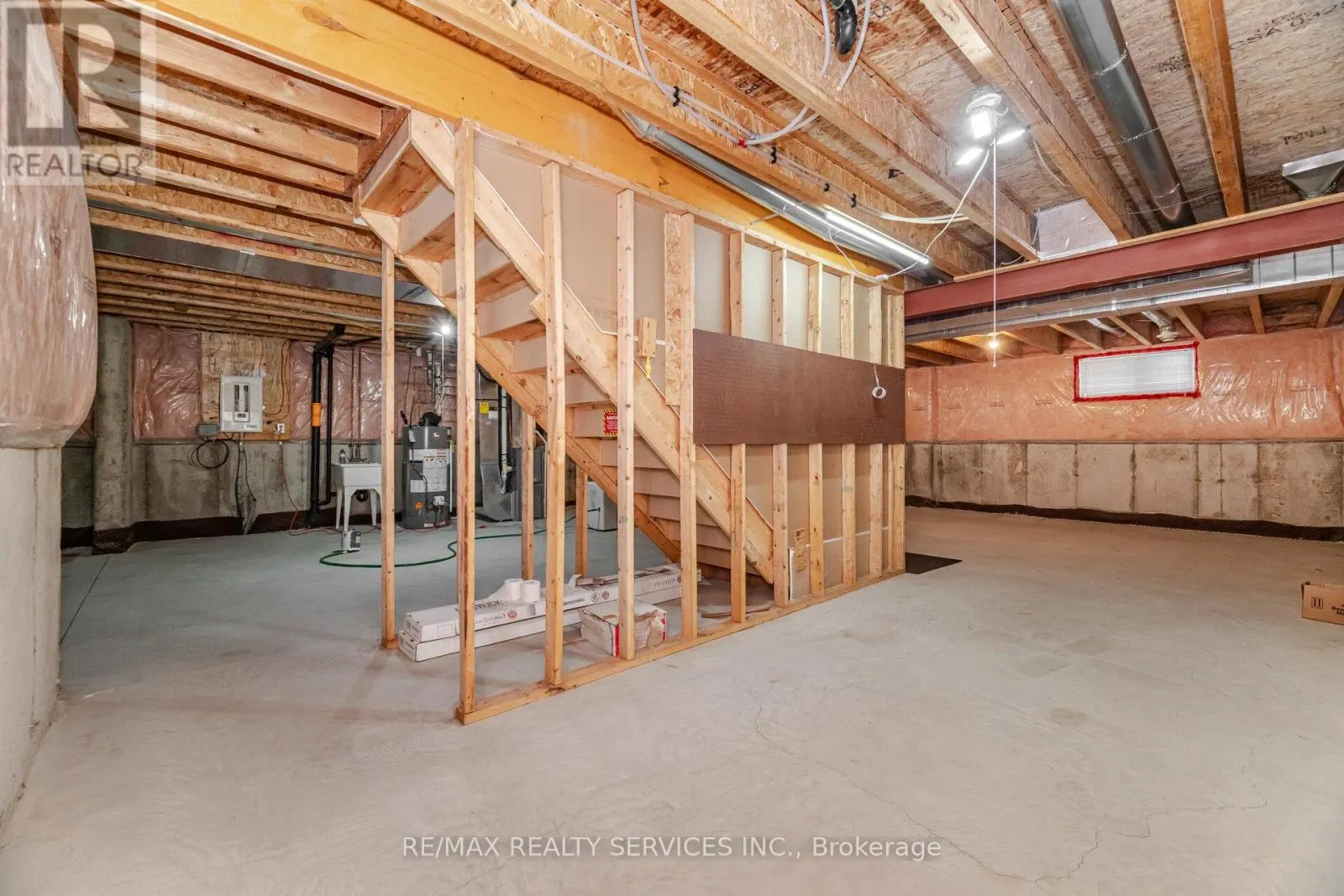 43 ROSE GLEN CRESCENT