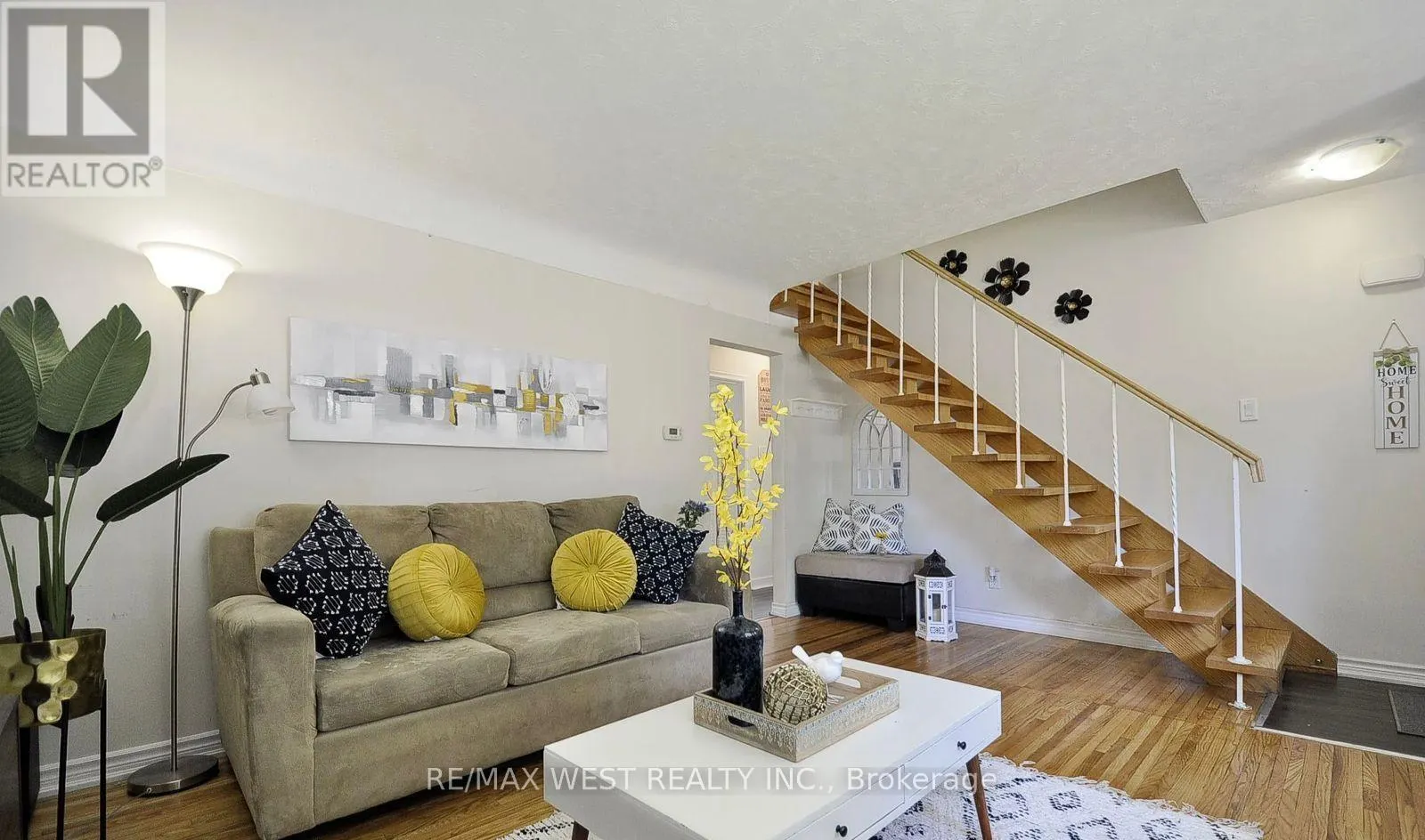 442 HIGHLAND ROAD E