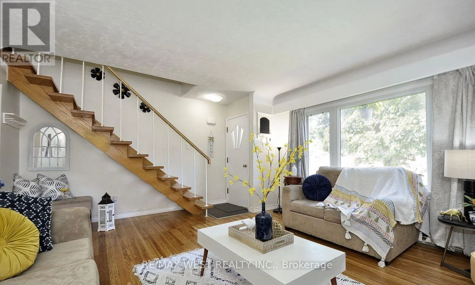 442 HIGHLAND ROAD E