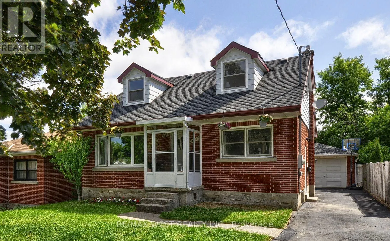 442 HIGHLAND ROAD E