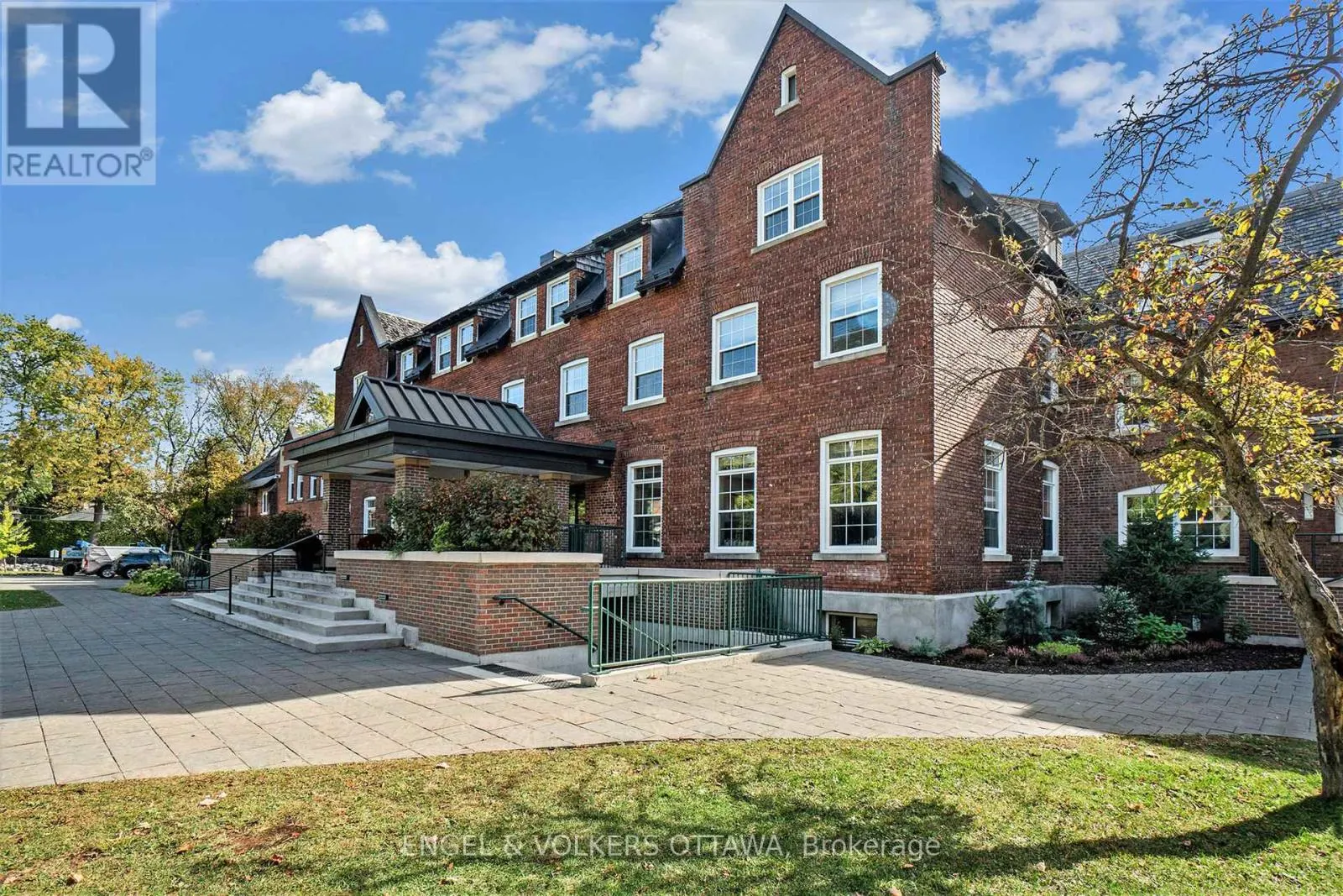 60 JULIANA ROAD