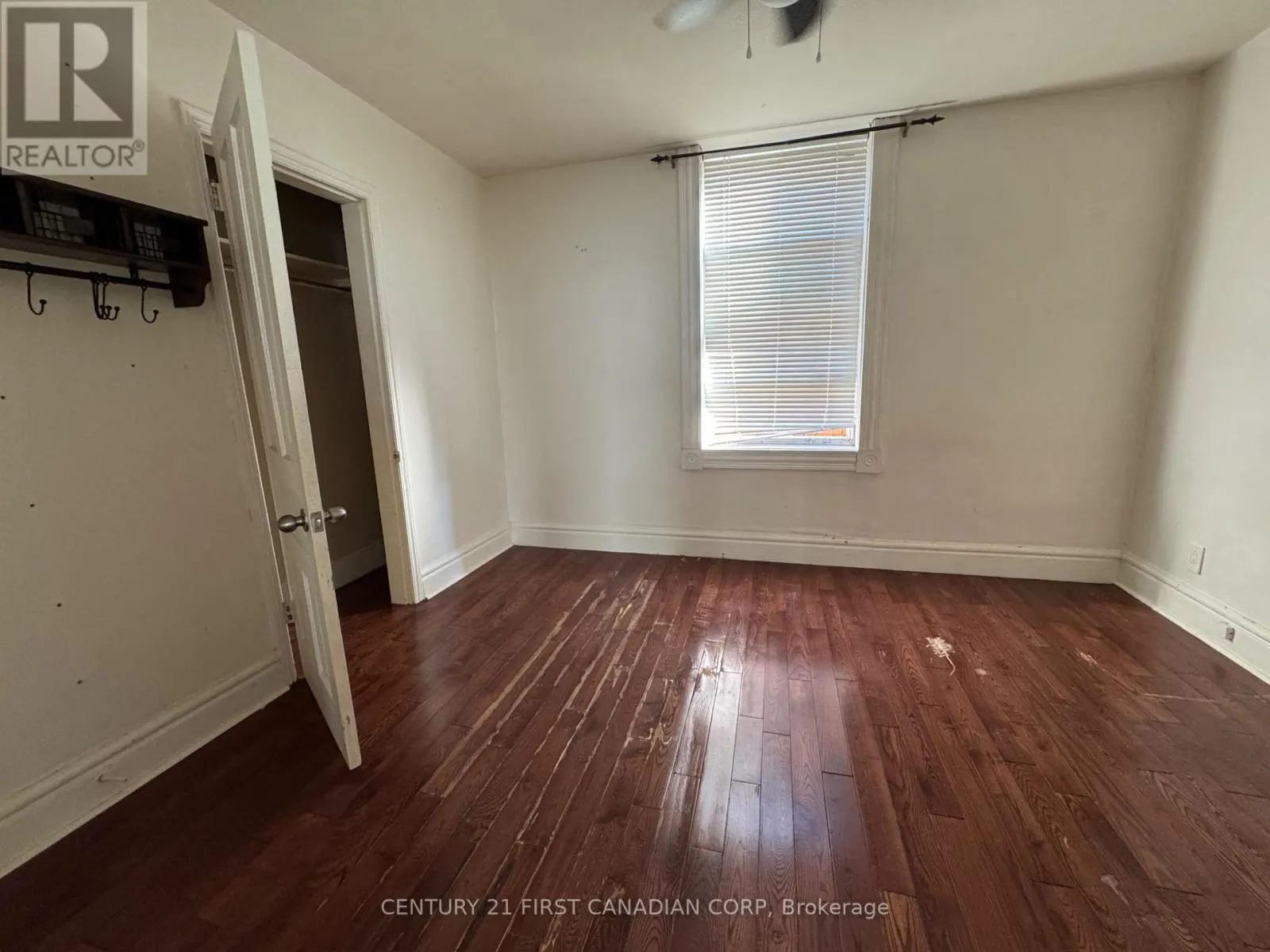 2 - 740 LORNE AVENUE, #2
