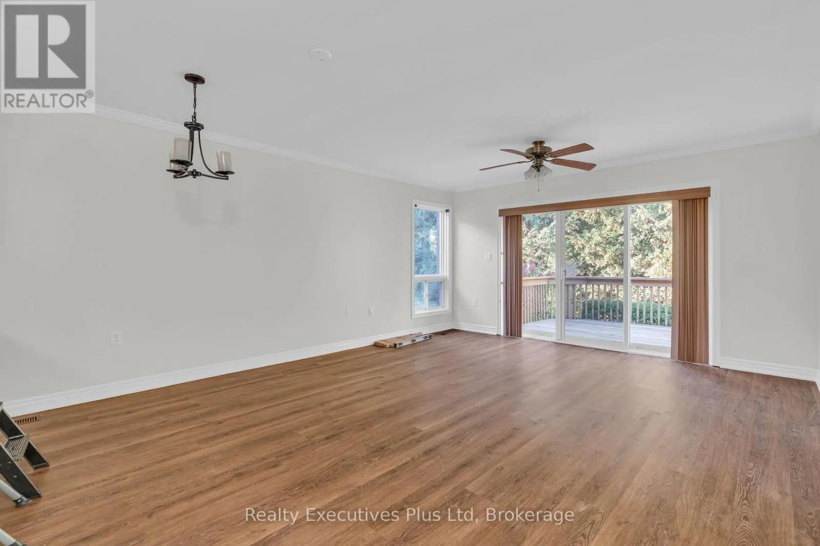 18 SPRUCEHAVEN COURT