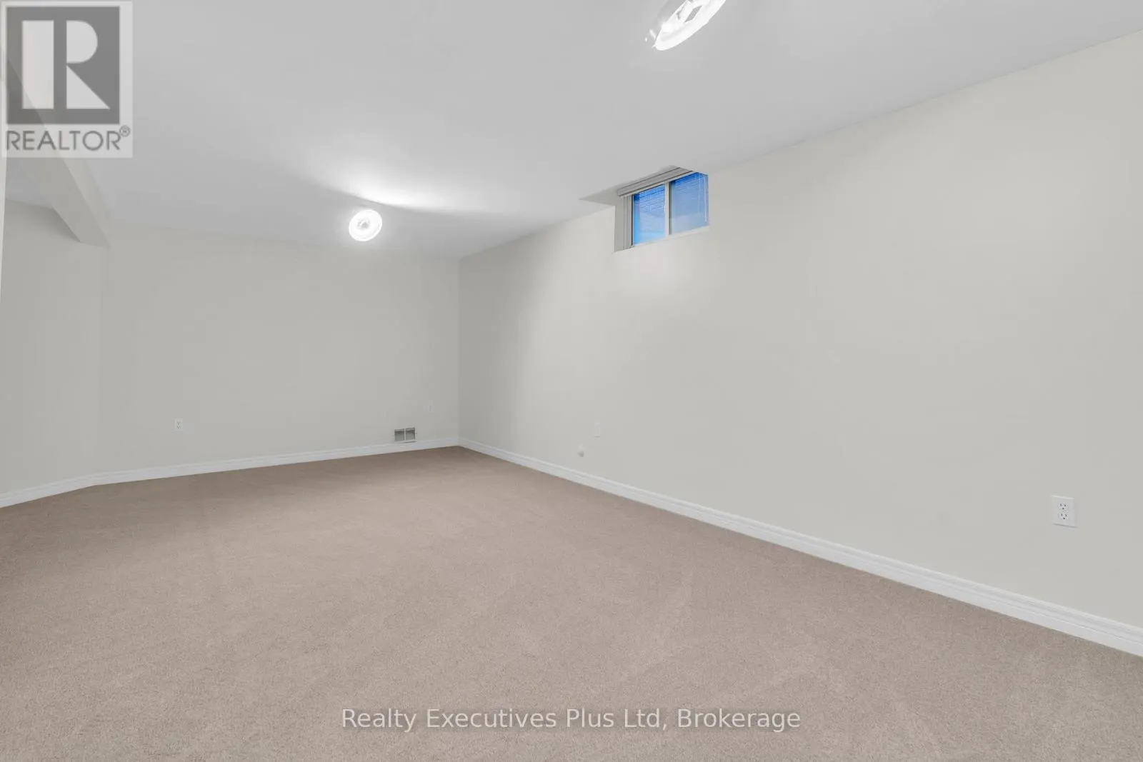 18 SPRUCEHAVEN COURT