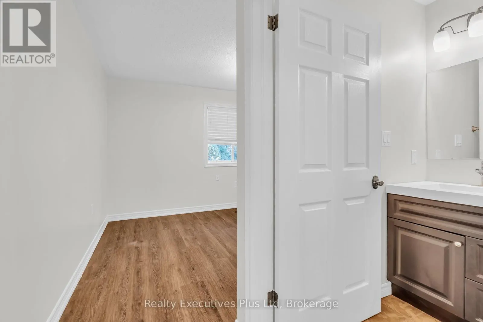 18 SPRUCEHAVEN COURT
