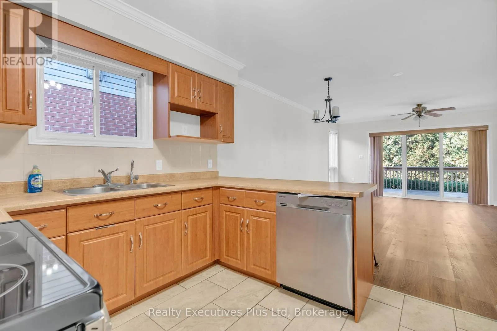 18 SPRUCEHAVEN COURT
