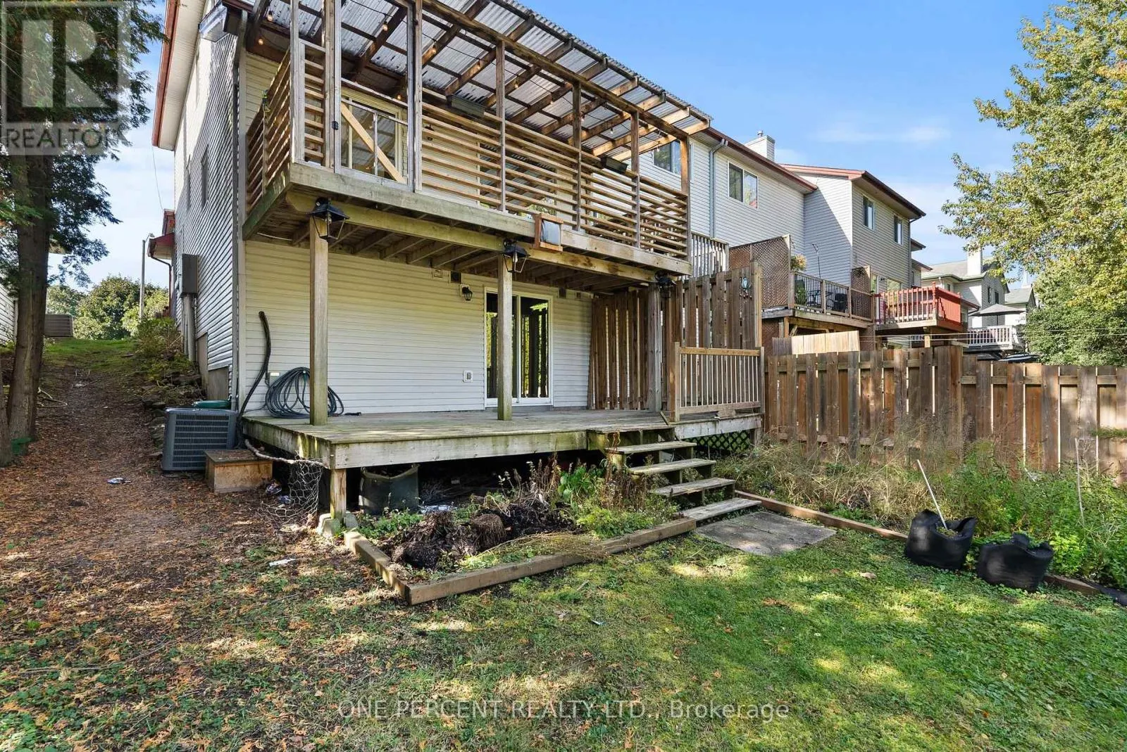 11 BOWEN CRESCENT
