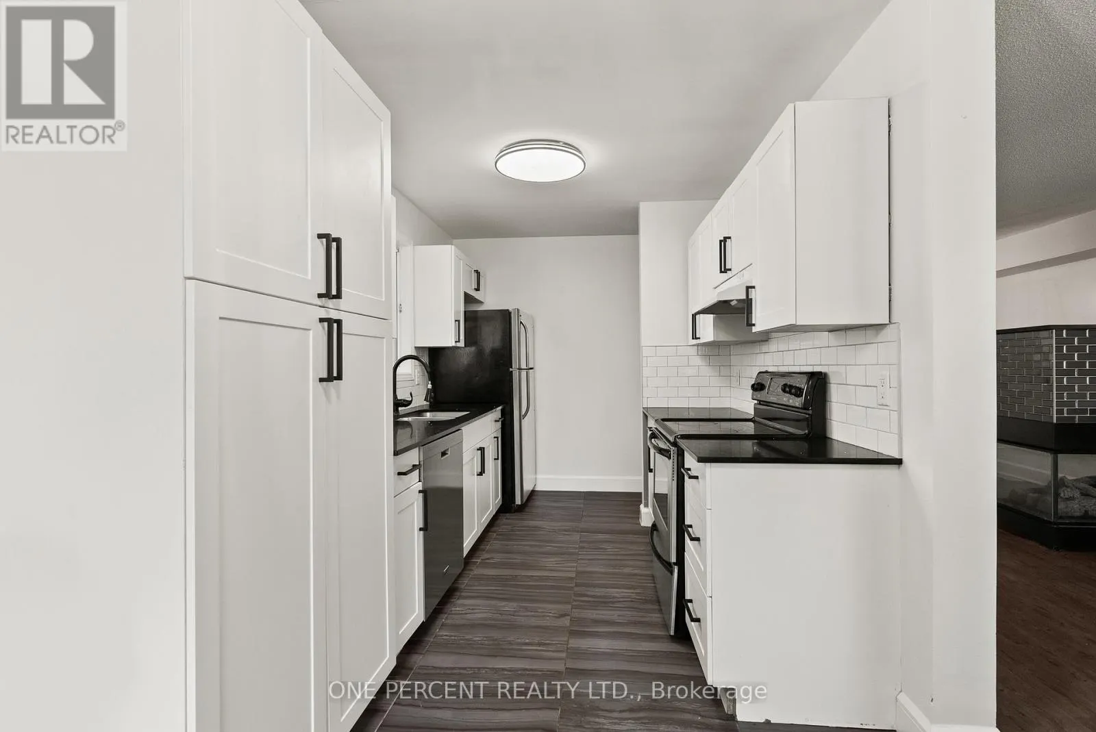 11 BOWEN CRESCENT
