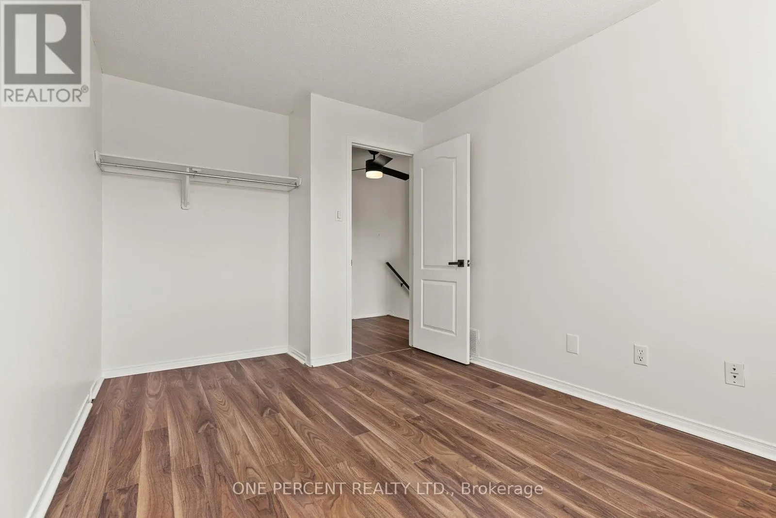 11 BOWEN CRESCENT
