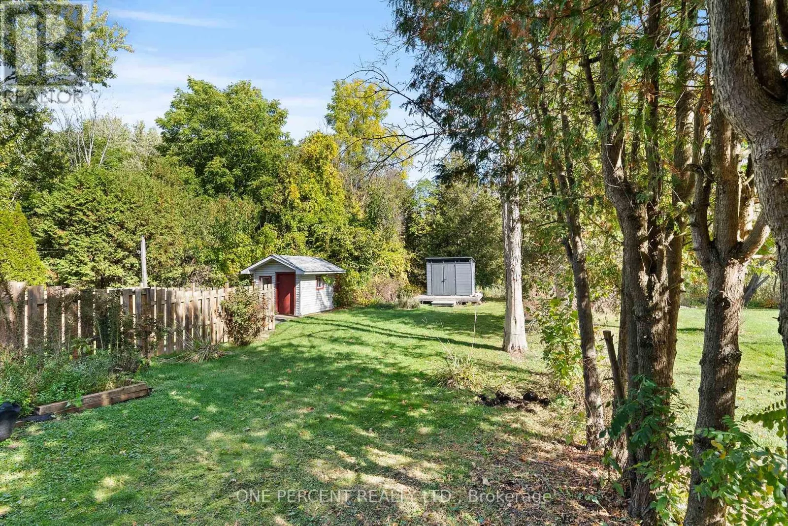 11 BOWEN CRESCENT