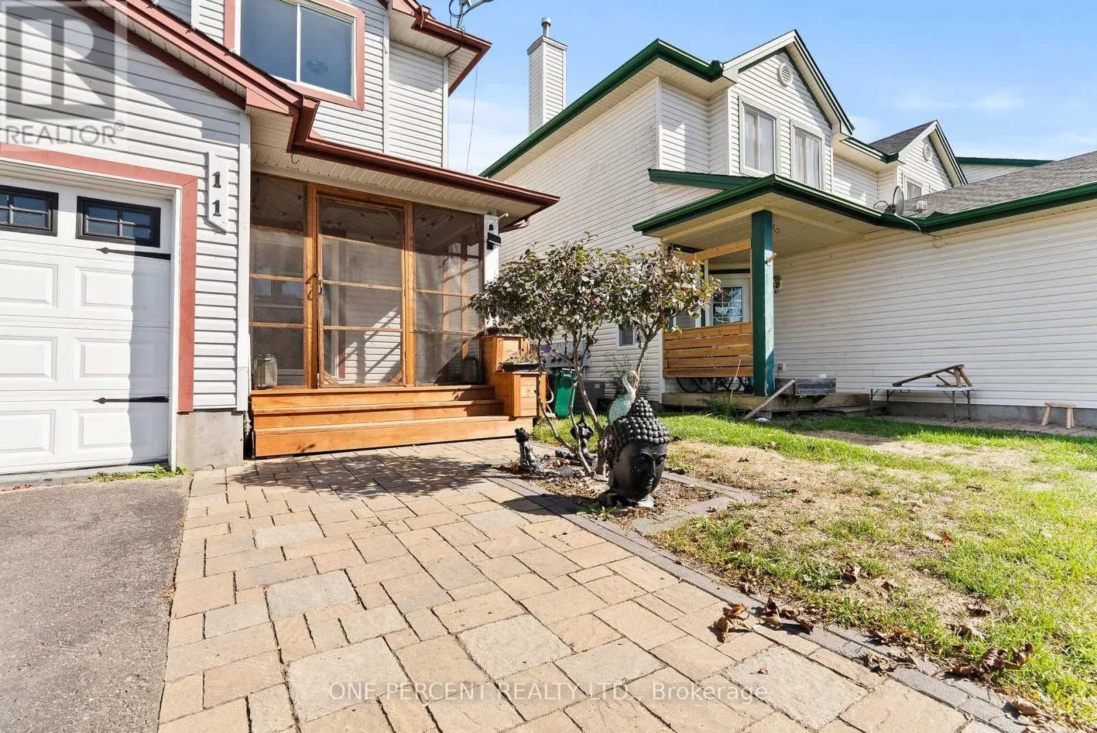 11 BOWEN CRESCENT