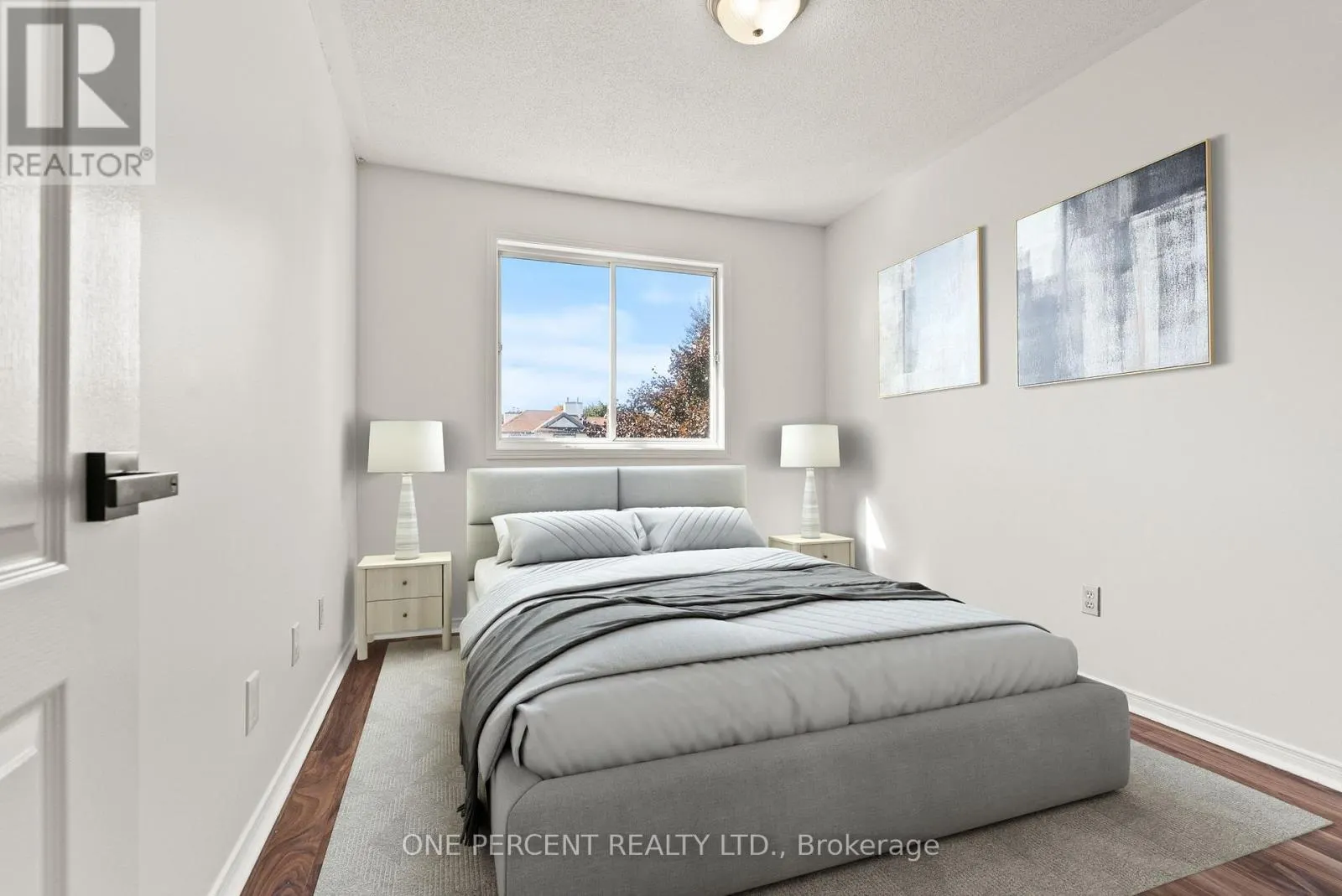 11 BOWEN CRESCENT