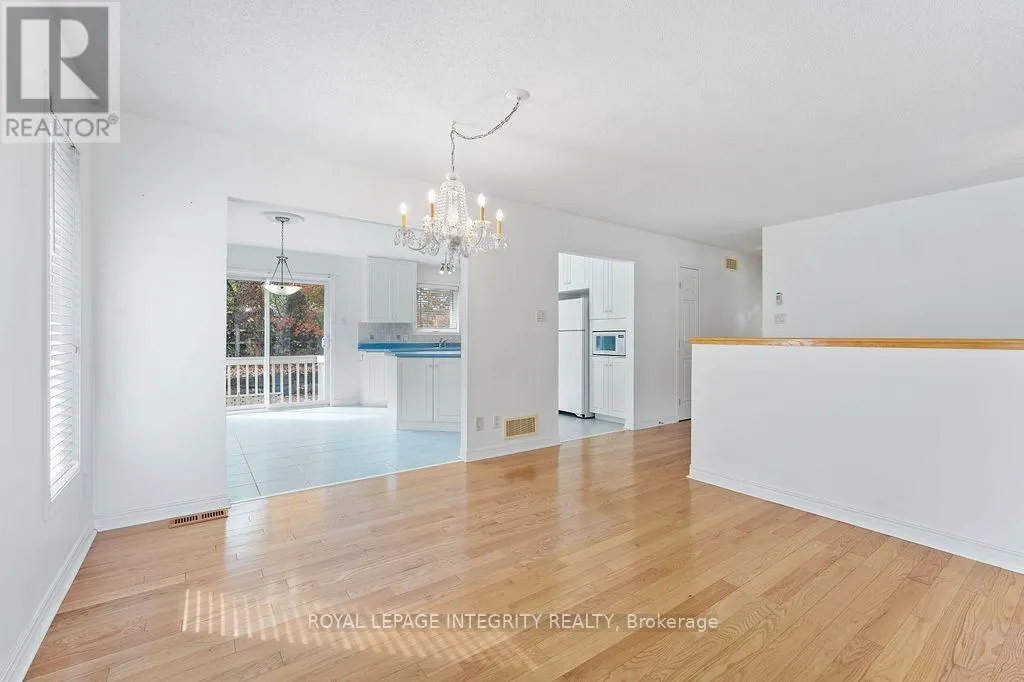 81 LLOYDALEX CRESCENT