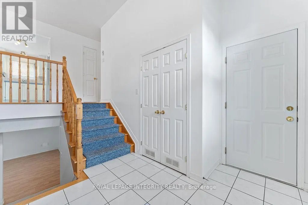 81 LLOYDALEX CRESCENT