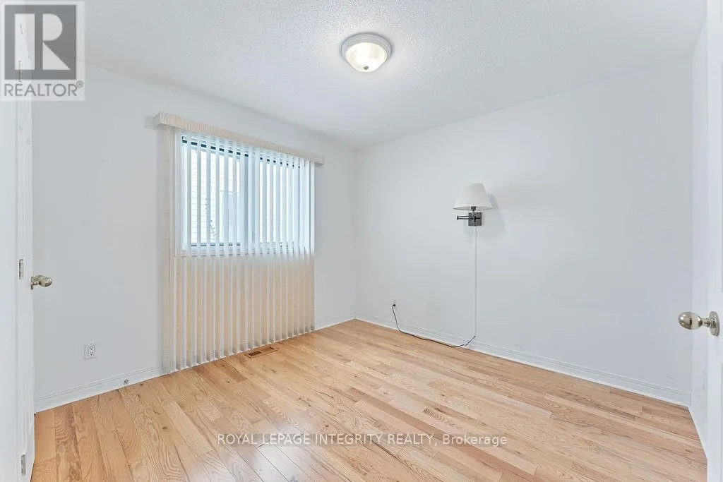 81 LLOYDALEX CRESCENT