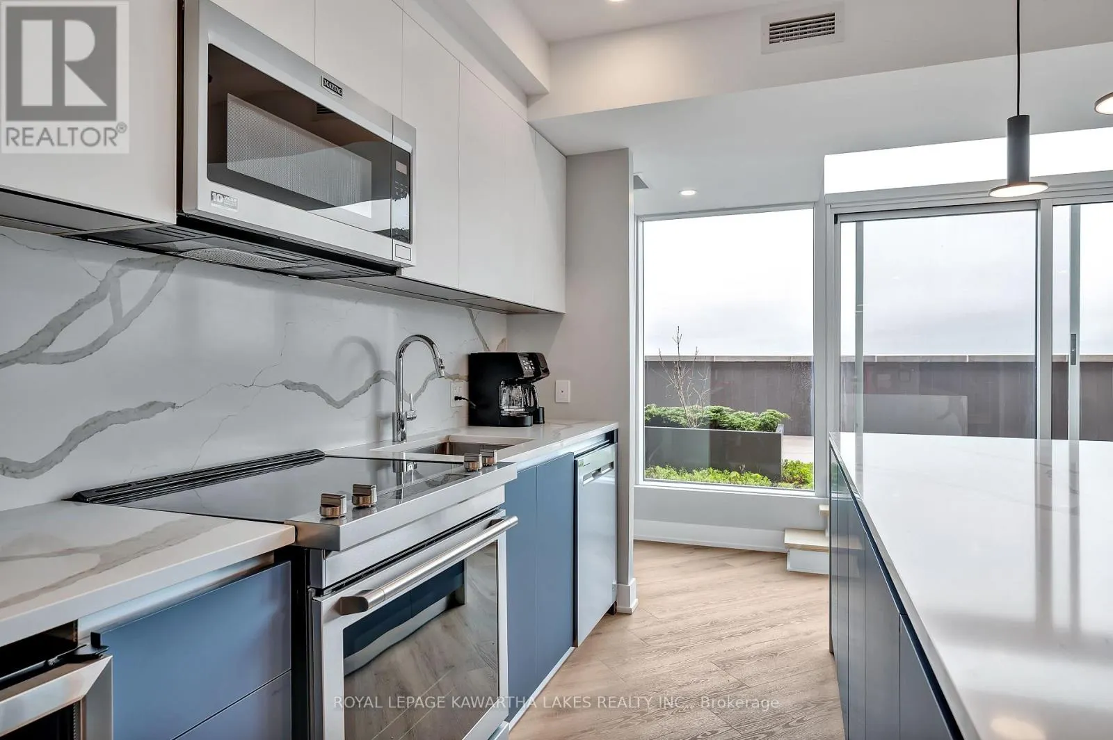 404 - 195 HUNTER STREET E, #404