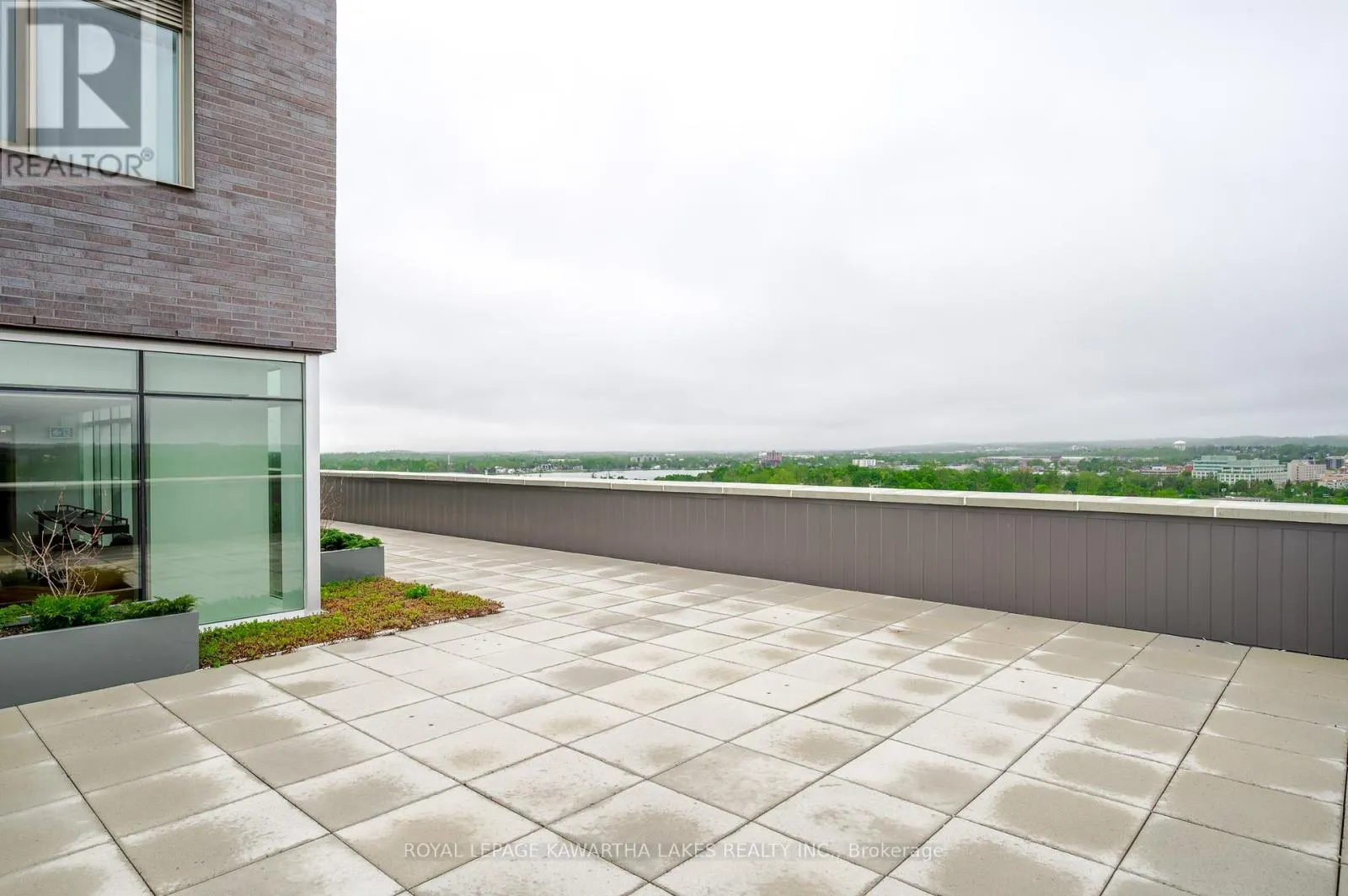 404 - 195 HUNTER STREET E, #404