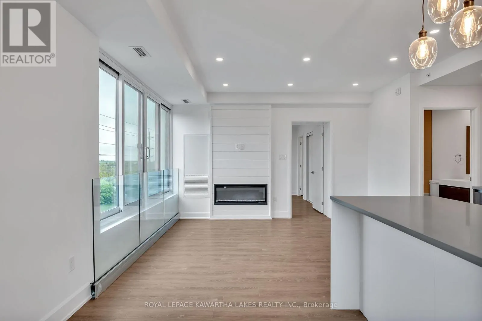 404 - 195 HUNTER STREET E, #404