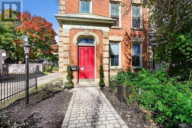 6 PEARL STREET W