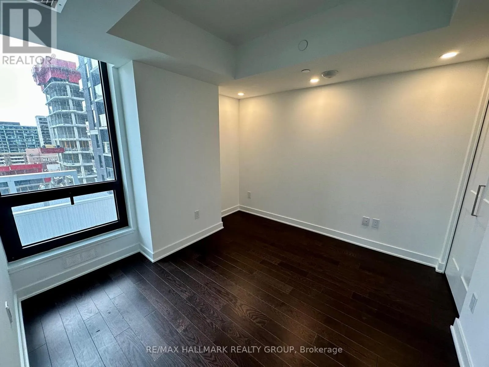 1310 - 340 QUEEN STREET