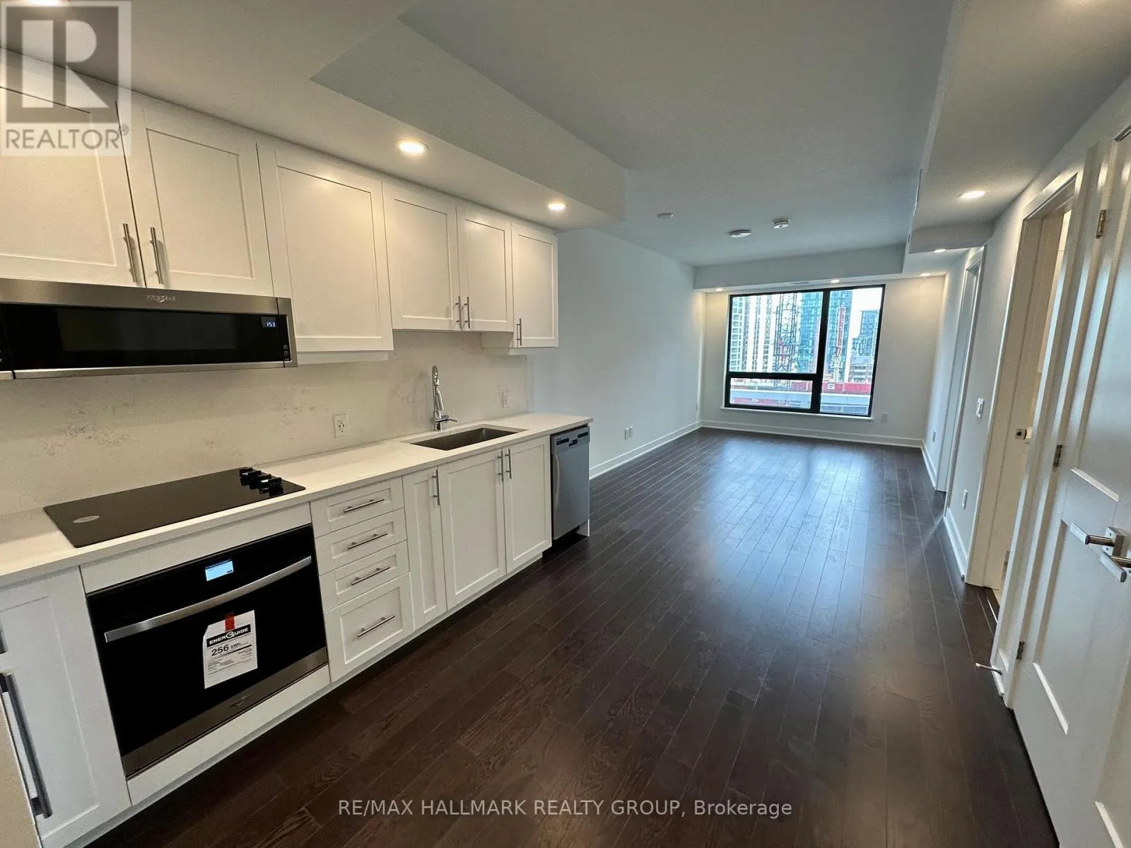 1310 - 340 QUEEN STREET