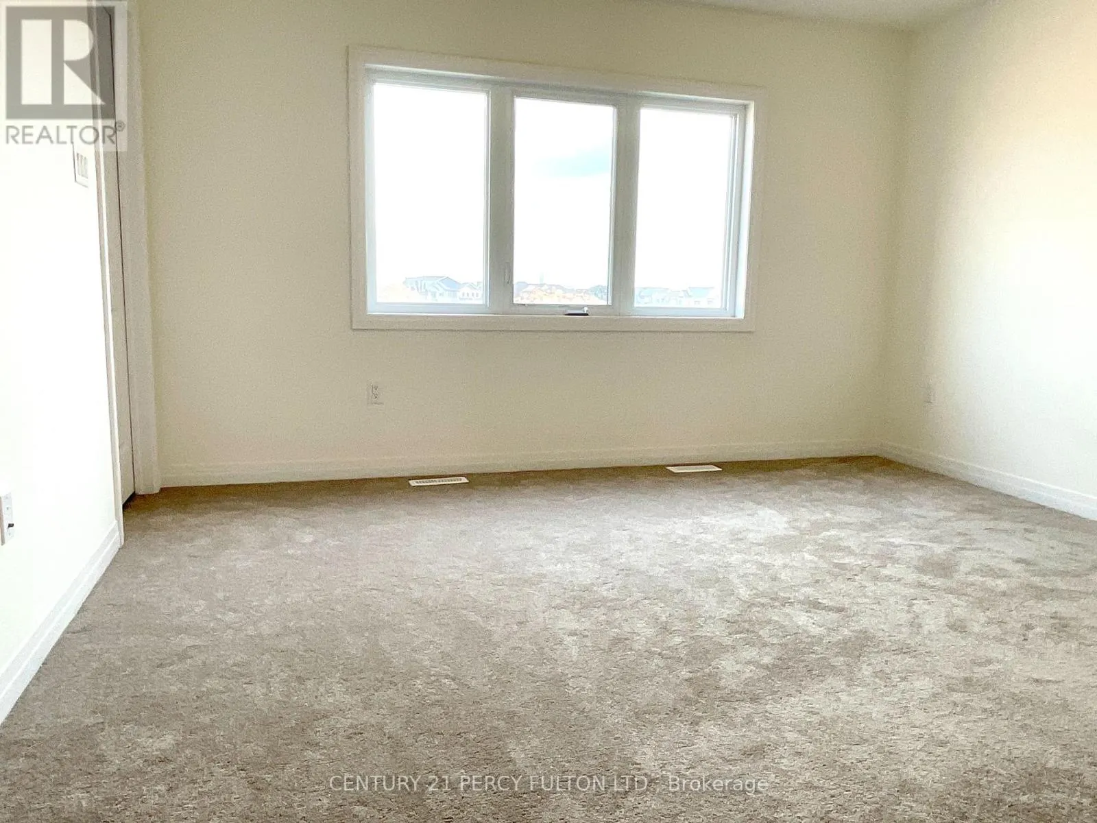 242 PORT CRESCENT