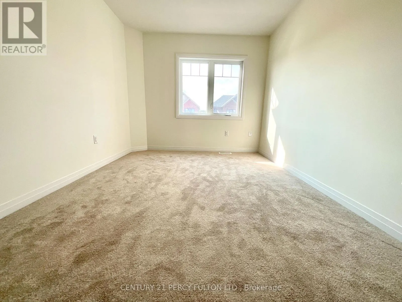 242 PORT CRESCENT