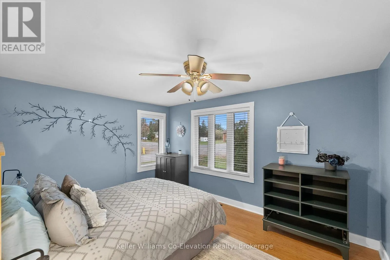 309 NOTRE-DAME STREET W