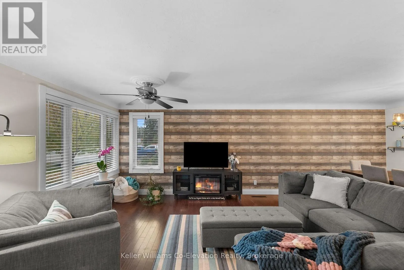 309 NOTRE-DAME STREET W