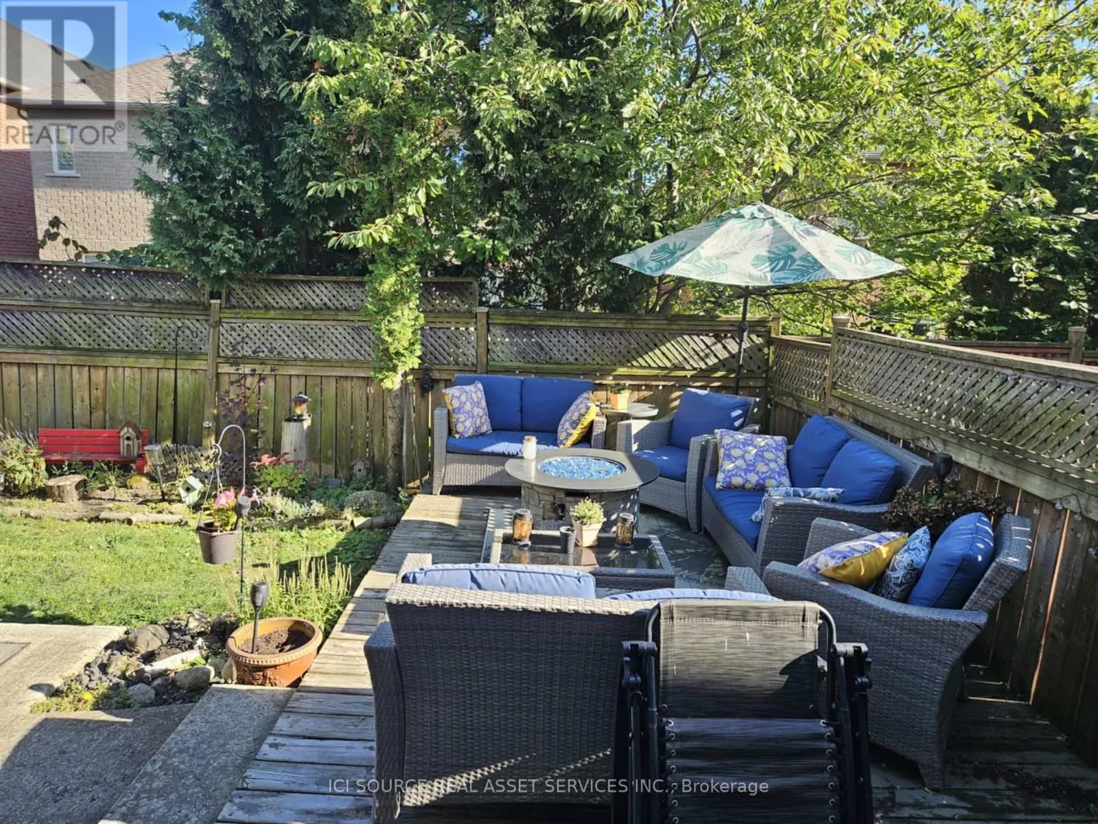 104 ROCKHAVEN LANE