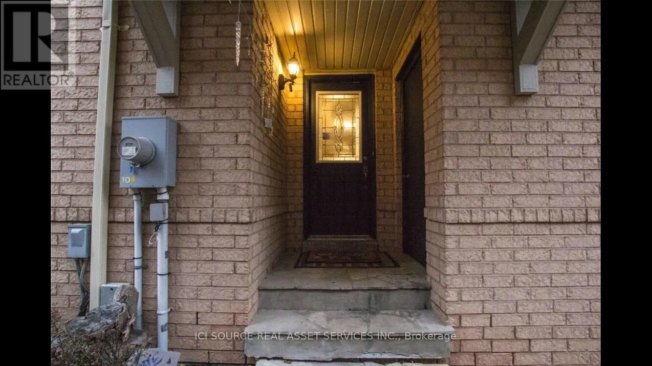 104 ROCKHAVEN LANE