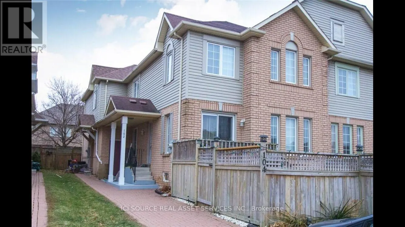 104 ROCKHAVEN LANE