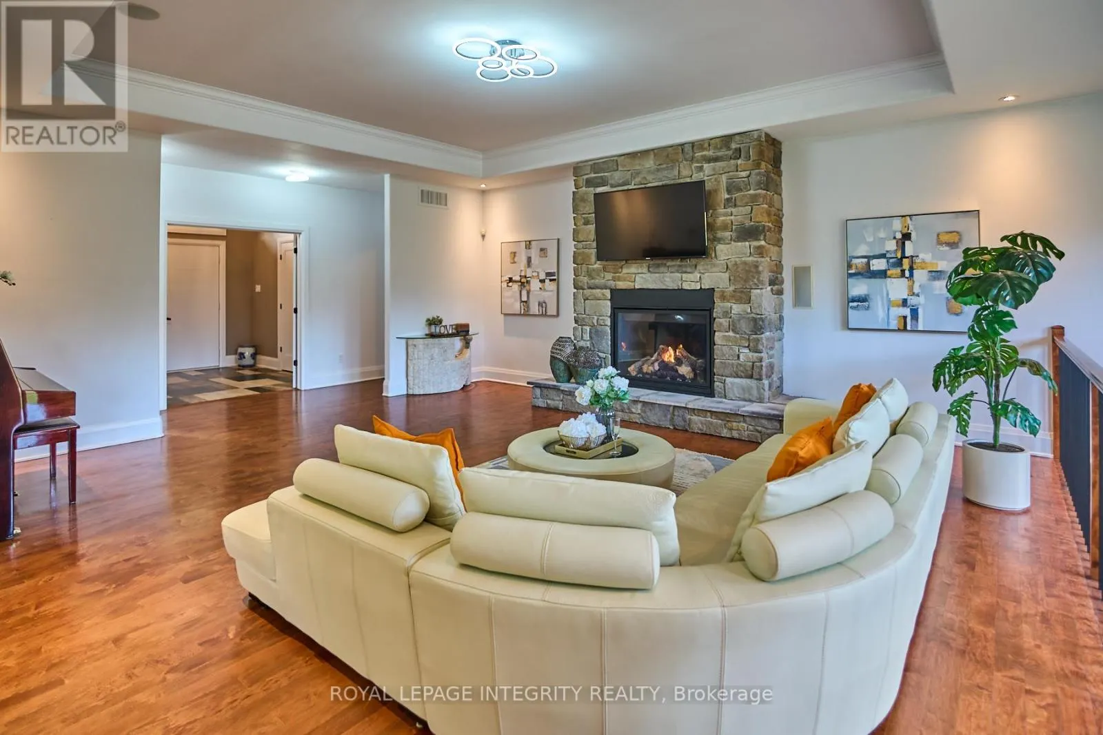 1954 CEDARLAKES WAY